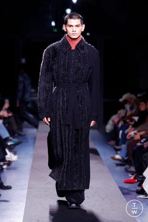 FW25 TAAKK Look 30