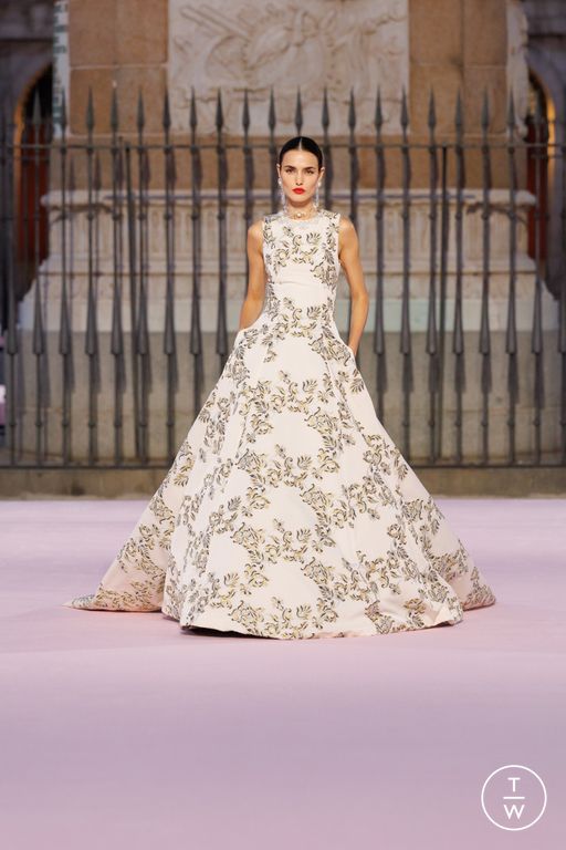 SS26 Carolina Herrera Look 2