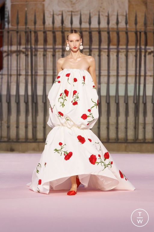 SS26 Carolina Herrera Look 16