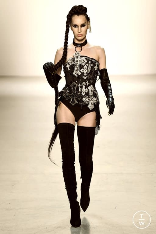 FW22 The Blonds Look 13