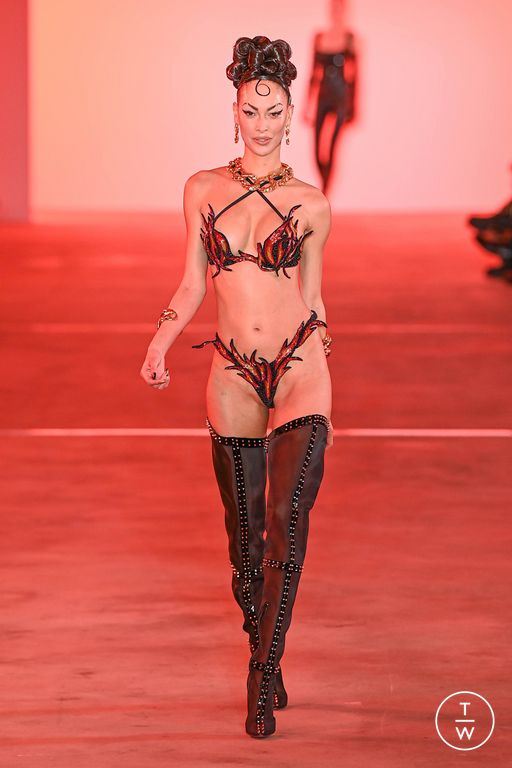FW24 The Blonds Look 12
