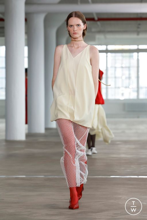 Spring-Summer 2025 Tibi Look 19