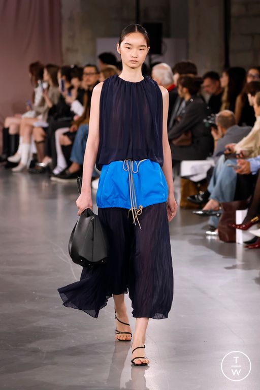 Spring-Summer 2025 Time Look 19