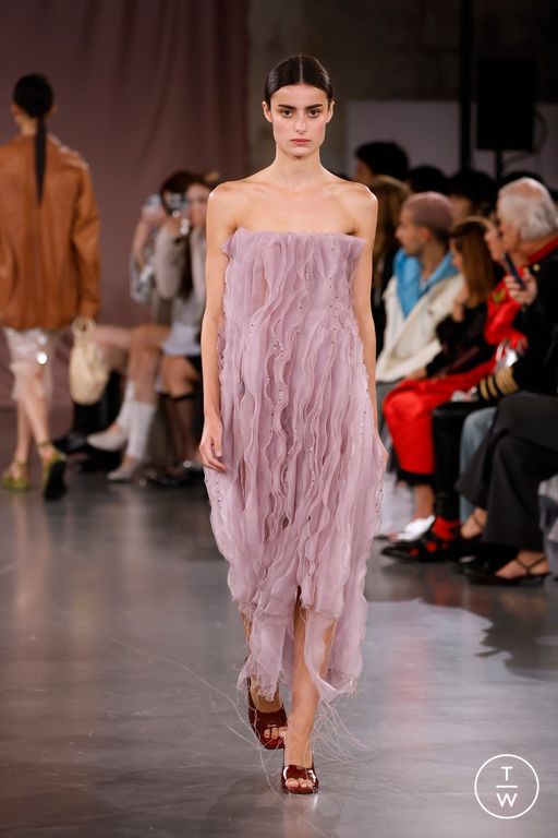 Spring-Summer 2025 Time Look 38