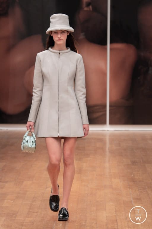 SS22 Tod's Look 34