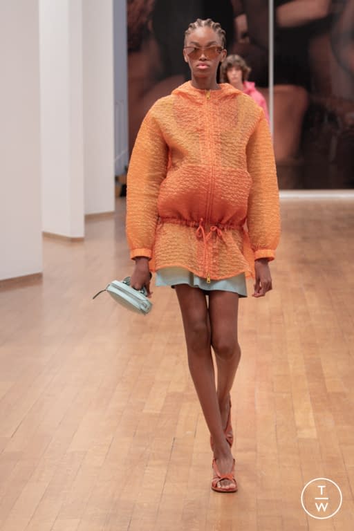 SS22 Tod's Look 36