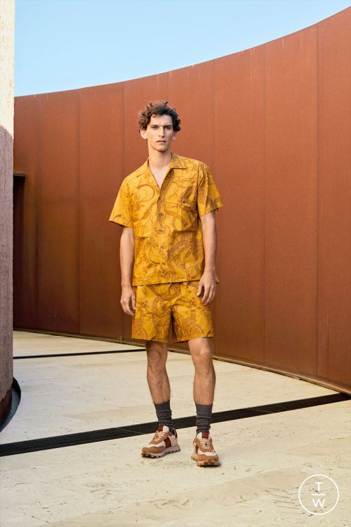 SS23 Tod's Look 54