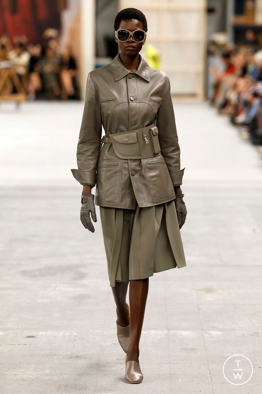 SS24 Tod's Look 32