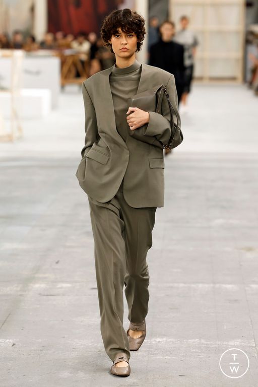 SS24 Tod's Look 34