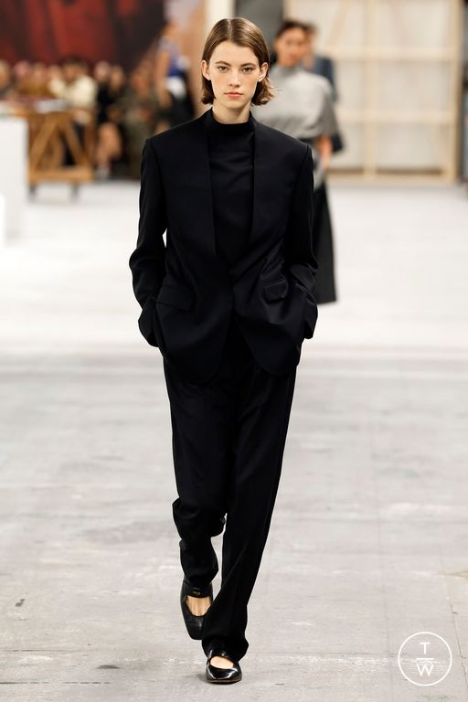 SS24 Tod's Look 35