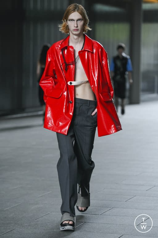 SS22 Toga Look 10