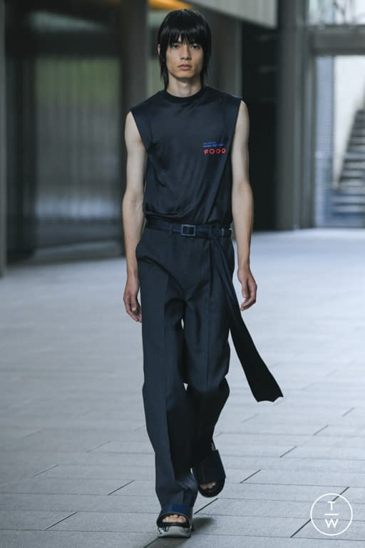 SS22 Toga Look 13