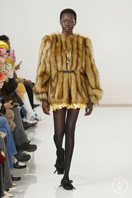 FW25 Toga Look 8