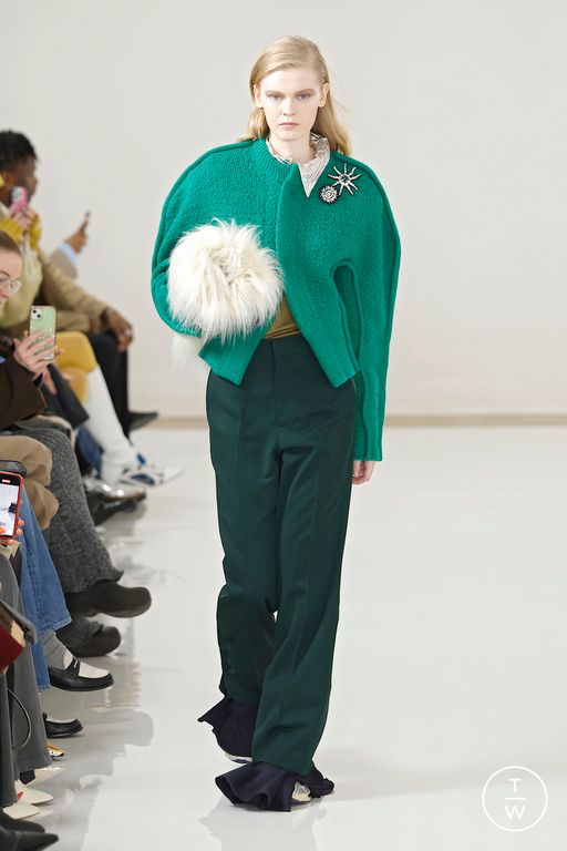 FW25 Toga Look 17