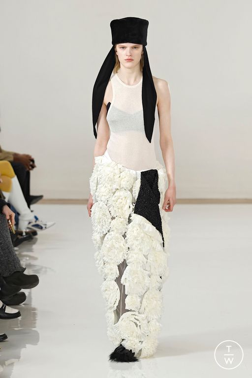 FW25 Toga Look 34