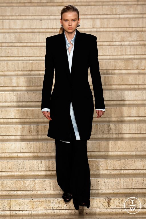 Spring-Summer 2025 Tove Look 23