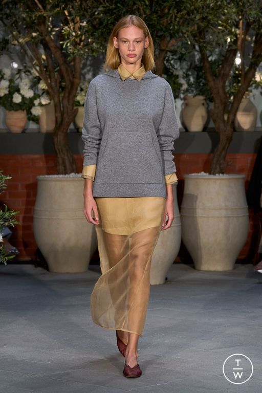 SS25 TWP Look 20