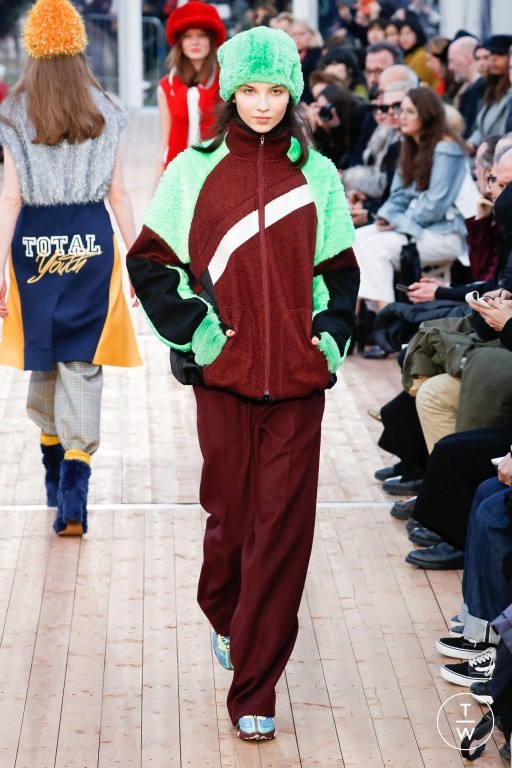 F/W 18 Undercover Look 23