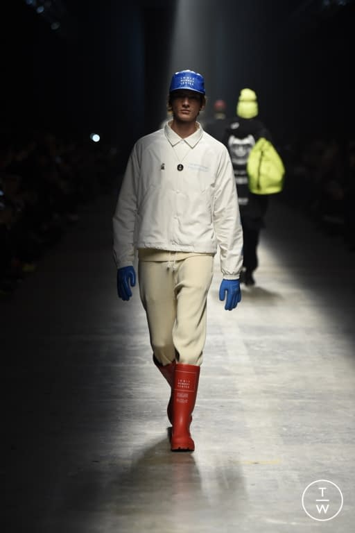 F/W 18 Undercover Look 25