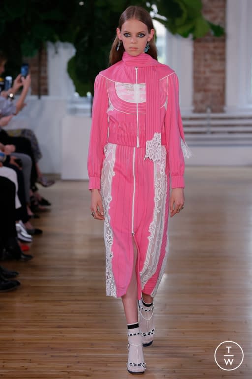 RS18 Valentino Look 9