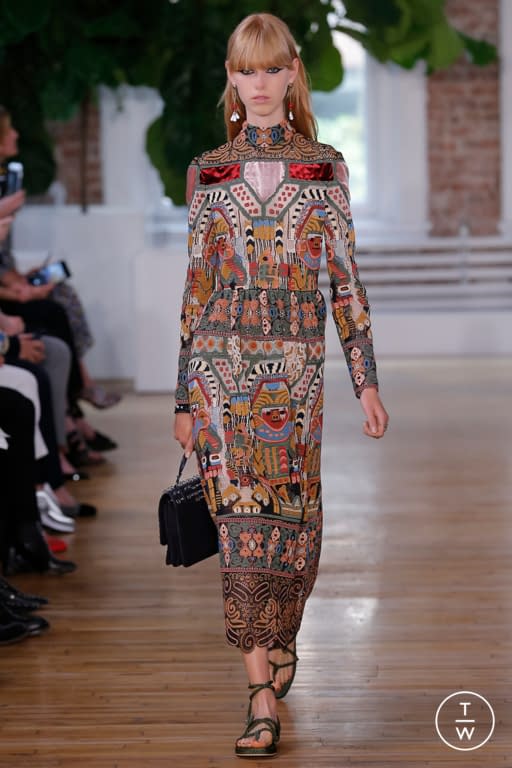 RS18 Valentino Look 20