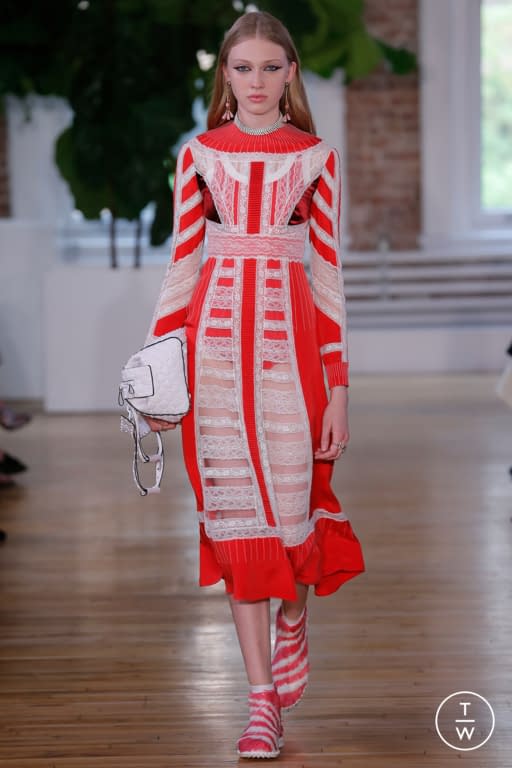 RS18 Valentino Look 23