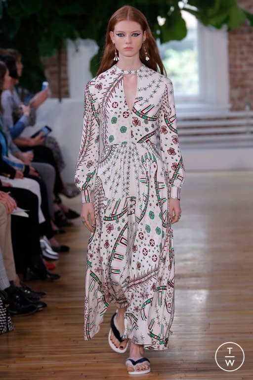 RS18 Valentino Look 42