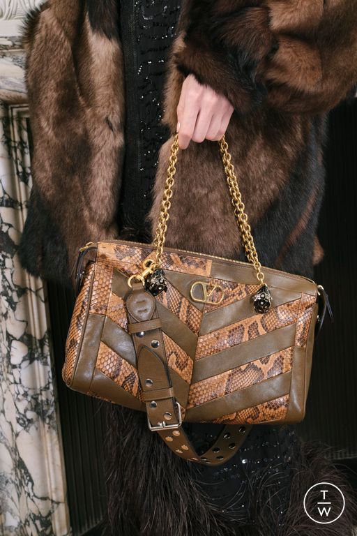 PF26 Valentino Look 46