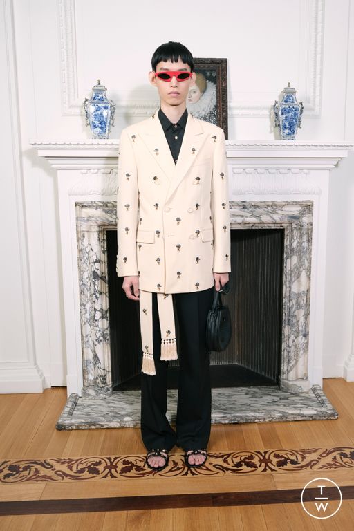 PF26 Valentino Look 86