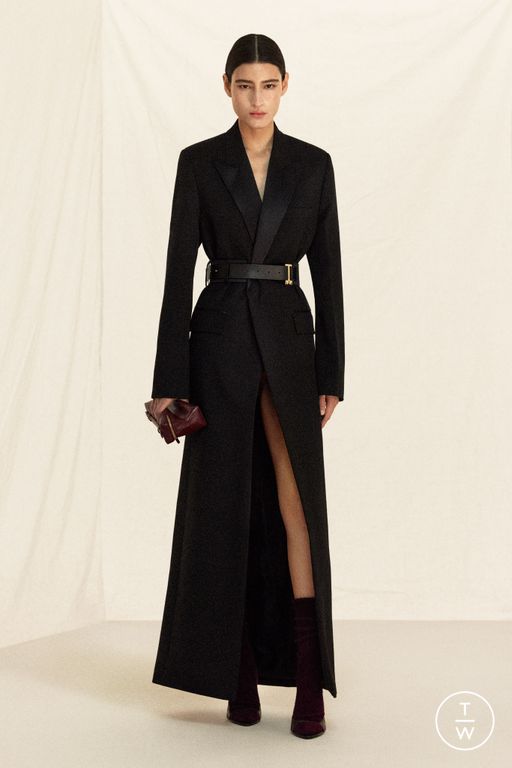 RS 26 Victoria Beckham Look 1