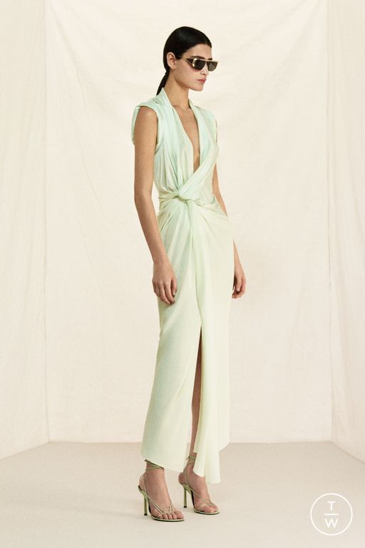 RS 26 Victoria Beckham Look 17