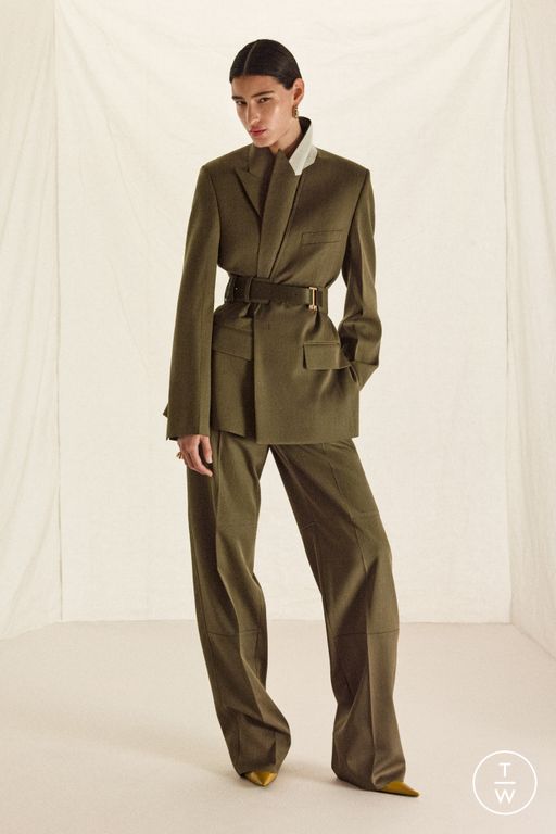RS 26 Victoria Beckham Look 18