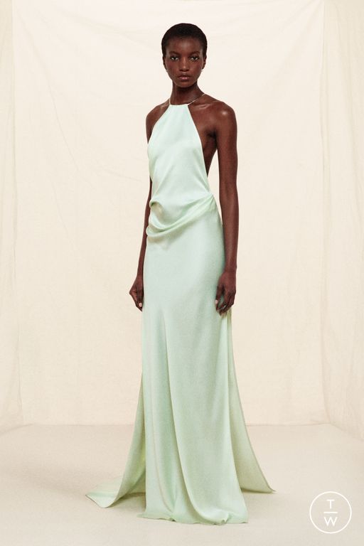 RS 26 Victoria Beckham Look 2