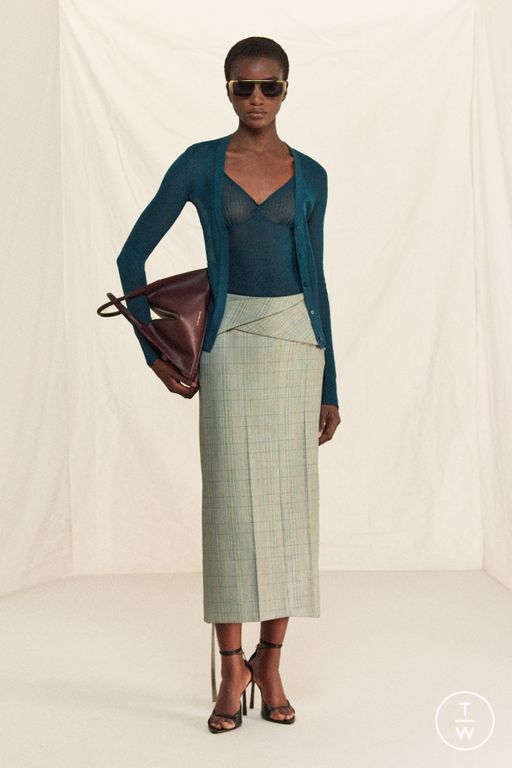 RS 26 Victoria Beckham Look 23