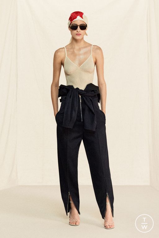 RS 26 Victoria Beckham Look 29