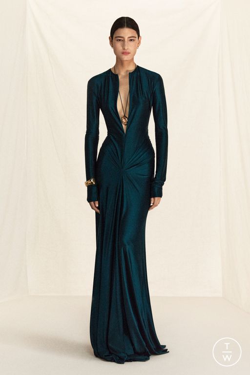 RS 26 Victoria Beckham Look 8