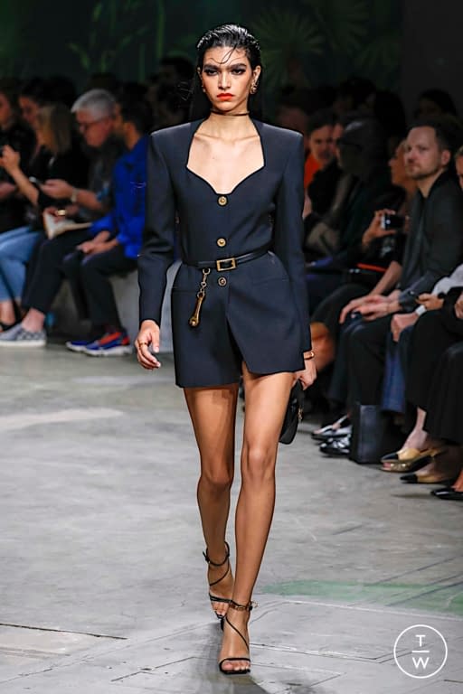 Versace S/S 18 womenswear #34 - Tagwalk: The Fashion Search Engine