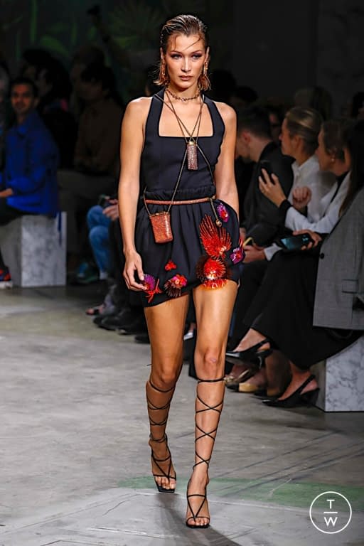 Versace SS20 womenswear #16 - Tagwalk: The Fashion Search Engine