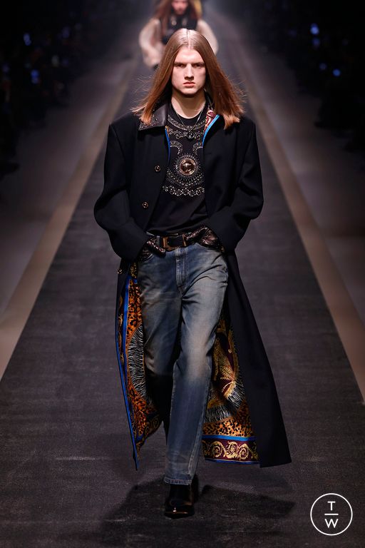 FW25 Versace Look 21
