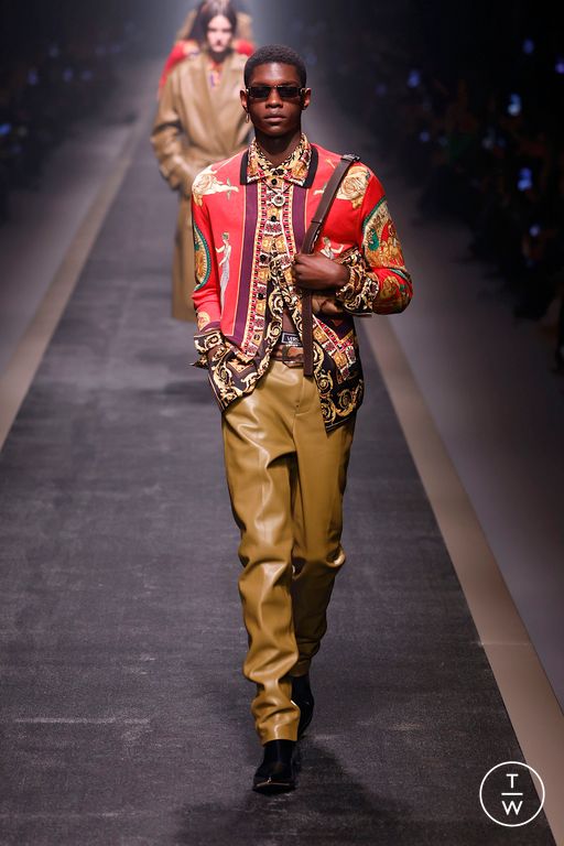 FW25 Versace Look 38