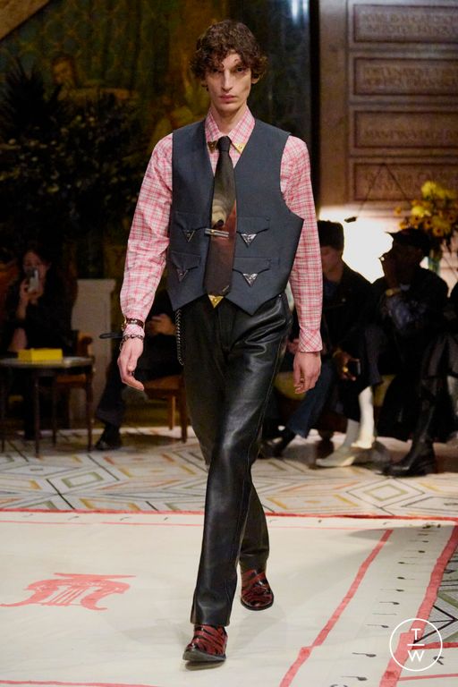 SS26 Versace Look 26