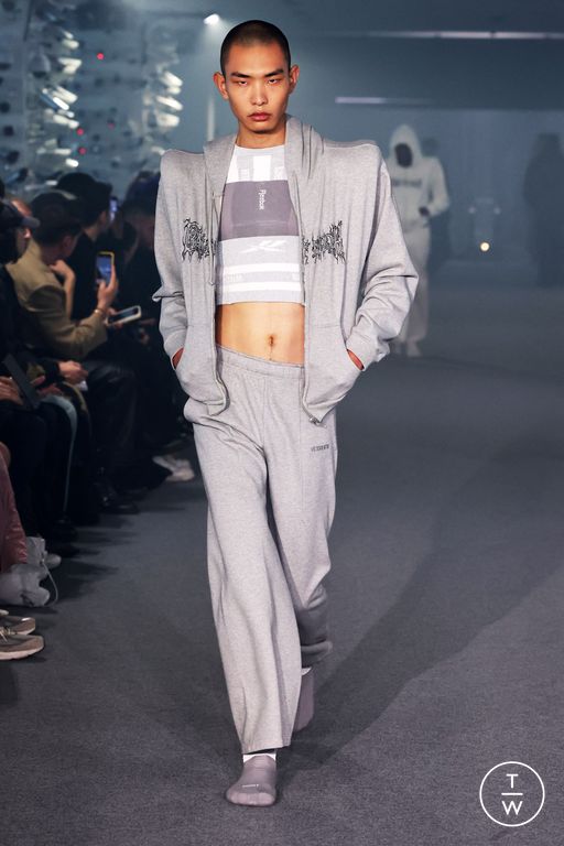 Spring-Summer 2025 VETEMENTS Look 28