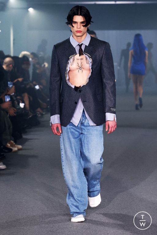 Spring-Summer 2025 VETEMENTS Look 41