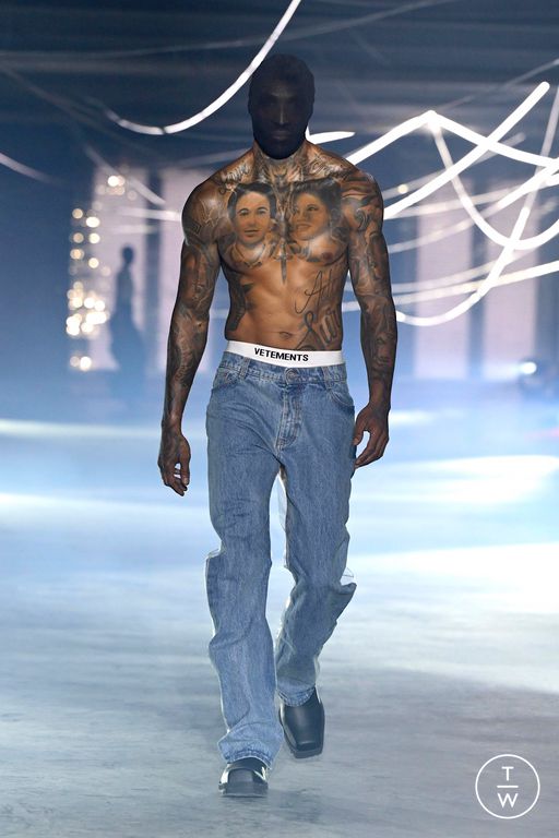 SS26 VETEMENTS Look 27