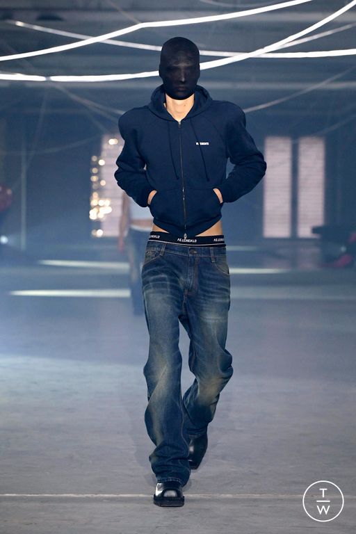 SS26 VETEMENTS Look 32