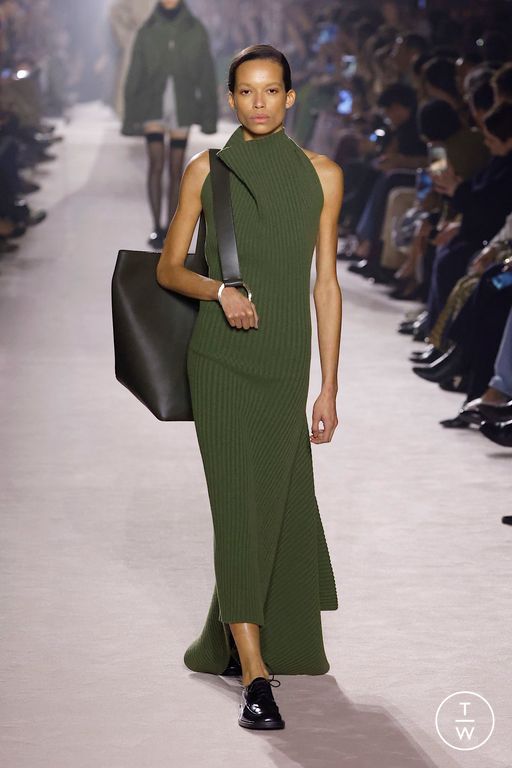 FW25 Victoria Beckham Look 25