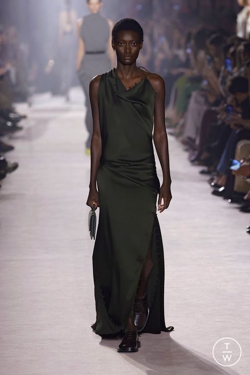 FW25 Victoria Beckham Look 28