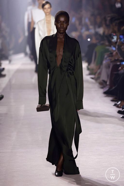 FW25 Victoria Beckham Look 37