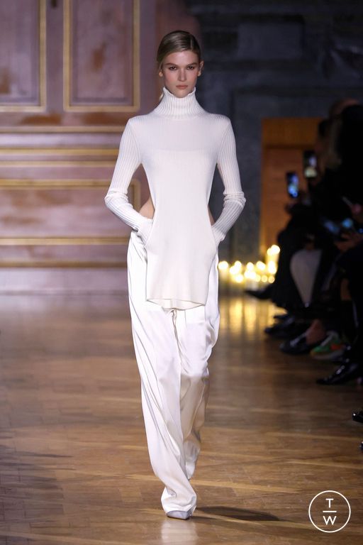 FW26 Victoria Beckham Look 30