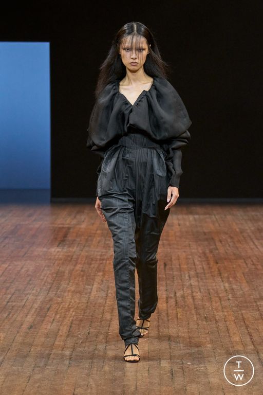 FW25 Viktor & Rolf Look 6